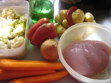 Gemüseeintopf ala Rosa mit Pute und Kräutern - Rezept - Bild Nr. 2