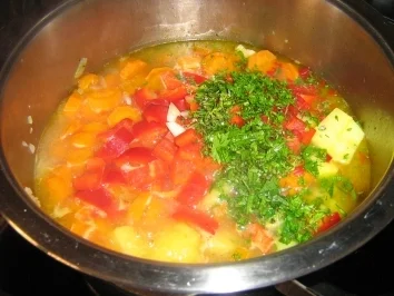 Gemüseeintopf ala Rosa mit Pute und Kräutern - Rezept - Bild Nr. 11