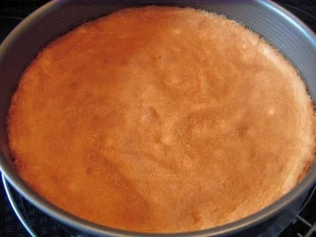 Rezept: Quarkcrèmetorte Bild Nr. 4 Quarkcrèmetorte - Rezept - Bild Nr. 4