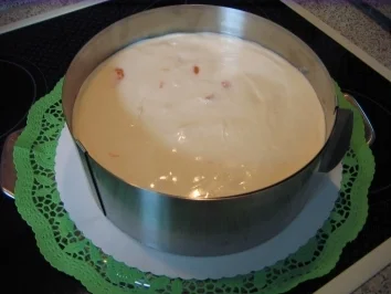 Rezept: Quarkcrèmetorte Bild Nr. 7 Quarkcrèmetorte - Rezept - Bild Nr. 7