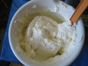 ANANAS - FRISCHKÄSE - SAHNE - TORTE - Rezept - Bild Nr. 4