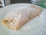 Rezept: Raffaelo-Kokos-Pfannkuchenrolle Raffaelo-Kokos-Pfannkuchenrolle - Rezept