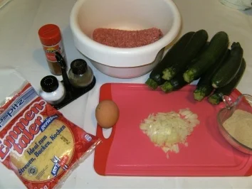 Rezept: VORSPEISE - Gefüllte Mini-Zucchini VORSPEISE - Gefüllte Mini-Zucchini - Rezept