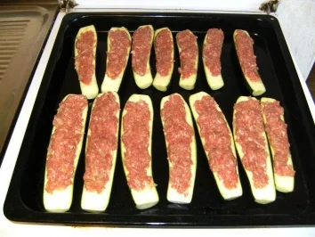 Rezept: VORSPEISE - Gefüllte Mini-Zucchini Bild Nr. 4 VORSPEISE - Gefüllte Mini-Zucchini - Rezept - Bild Nr. 4