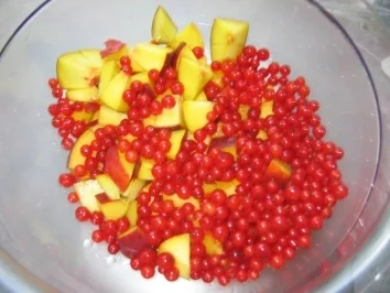 Johannisbeer-Nektarinen-Marmelade mit Creme de Cassis - Rezept - Bild Nr. 4