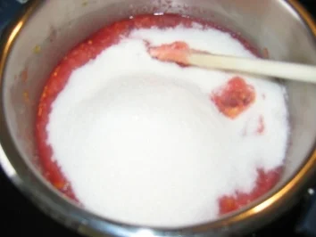 Johannisbeer-Nektarinen-Marmelade mit Creme de Cassis - Rezept - Bild Nr. 6