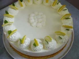 Zitronensahnetorte - Rezept