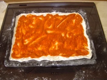 Rezept: Pizzablech Bild Nr. 5 Pizzablech - Rezept - Bild Nr. 5