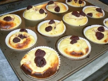 Beerige Zeiten - Käsekuchenmuffins mit Himbeeren - Rezept - Bild Nr. 4