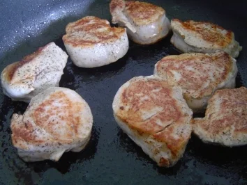 Schweinemedaillons an Kochkäsesauce - Rezept - Bild Nr. 2