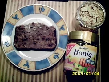 Rezept: Brotaufstrich:Knuspernusskruste Bild Nr. 2 Brotaufstrich:Knuspernusskruste - Rezept - Bild Nr. 2