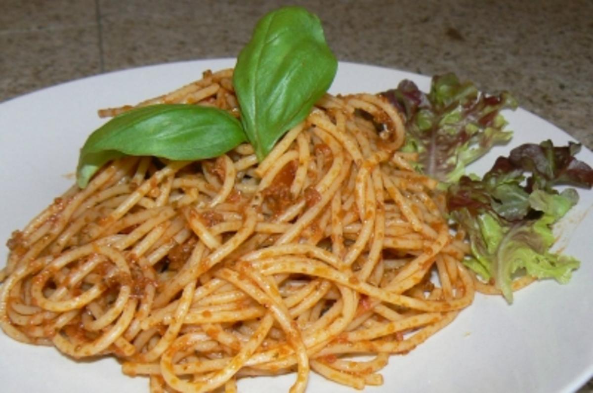 Spaghetti mit Tomatenpesto - Rezept