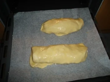 Rezept: Apfelschlangerl Bild Nr. 2 Apfelschlangerl - Rezept - Bild Nr. 2