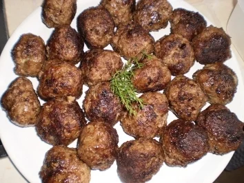 Fleischbällchen in roter Sauce - Rezept - Bild Nr. 3