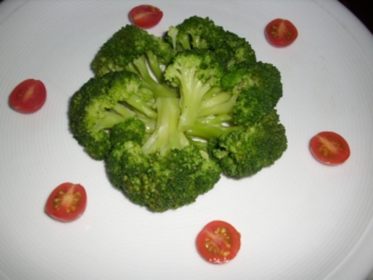 Brokkolisalat mit Gambas - Rezept