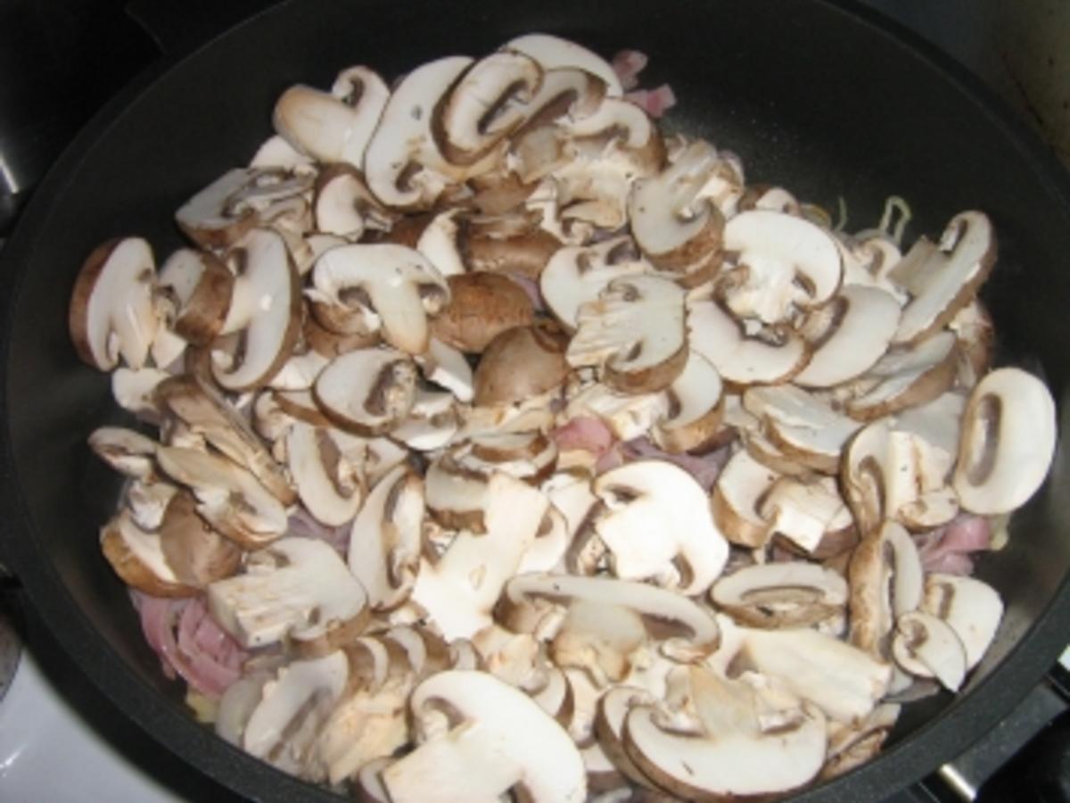 Spaghetti mit RoquefortChampignonSauce Rezept kochbar.de