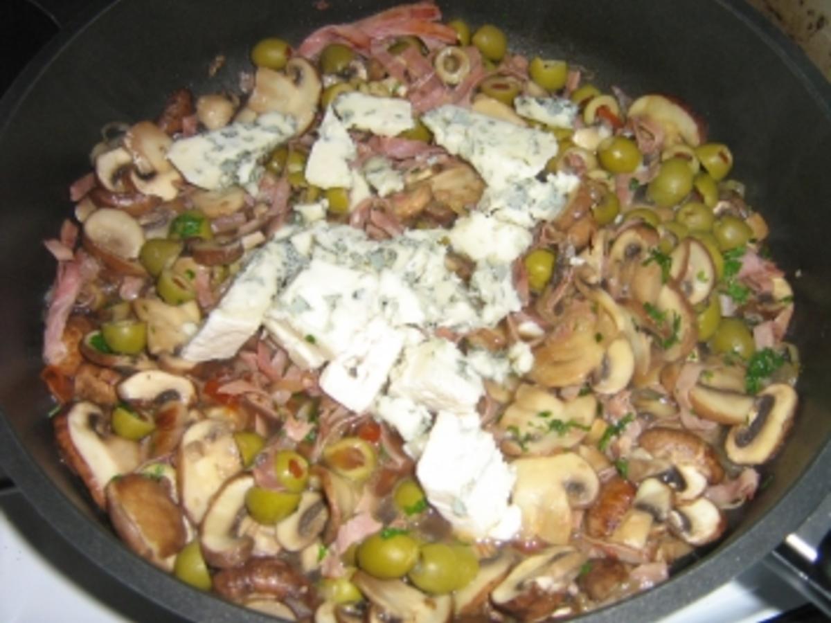 Spaghetti mit RoquefortChampignonSauce Rezept kochbar.de