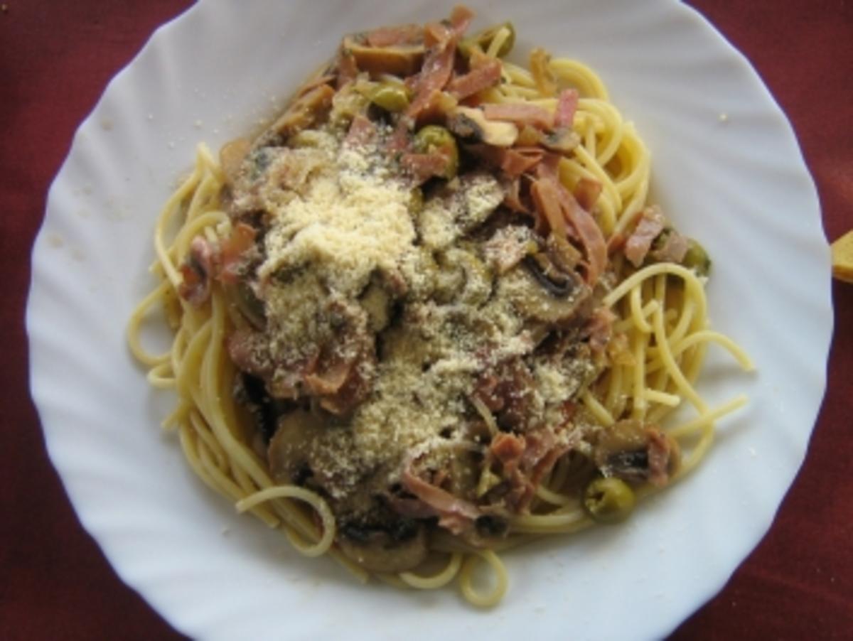 Spaghetti mit Roquefort-Champignon-Sauce - Rezept - Bild Nr. 10