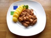 Hänchenbrust in Sahnezwiebeln - Rezept