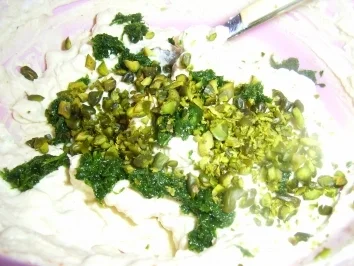 Aufstrich, deftig: Avocado-Pâté mit Pistazien und Petersilie - Rezept - Bild Nr. 5