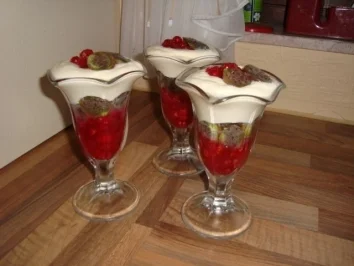*Dessert - Beerige Mascarponecreme - Rezept