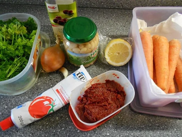 Rezept: Kuru Fasulye weißer Bohnentopf in roter Soße Vegetarisch Bild Nr. 2 Kuru Fasulye weißer Bohnentopf in roter Soße Vegetarisch - Rezept - Bild Nr. 2