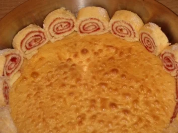 Rezept: Erdbeer-Joghurt-Charlotte Bild Nr. 5 Erdbeer-Joghurt-Charlotte - Rezept - Bild Nr. 5