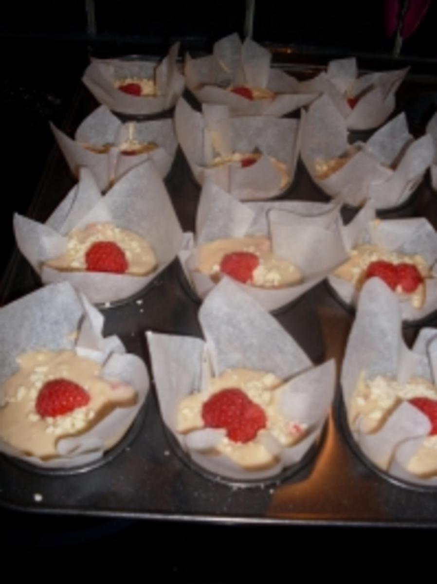 Himbeer Muffins mit weißer Schokolade - Rezept - Bild Nr. 2