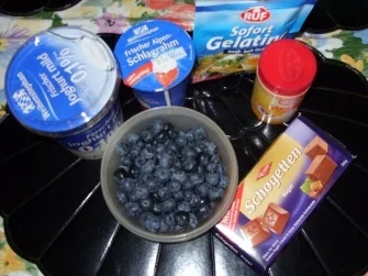 Leichtes Dessert mit Heidelbeersoße - Rezept - Bild Nr. 2