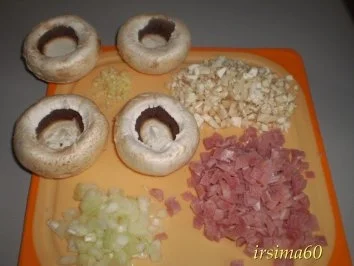 Rezept: Mit Blattspinat und Schinken gefüllte Pilze Bild Nr. 2 Mit Blattspinat und Schinken gefüllte Pilze - Rezept - Bild Nr. 2