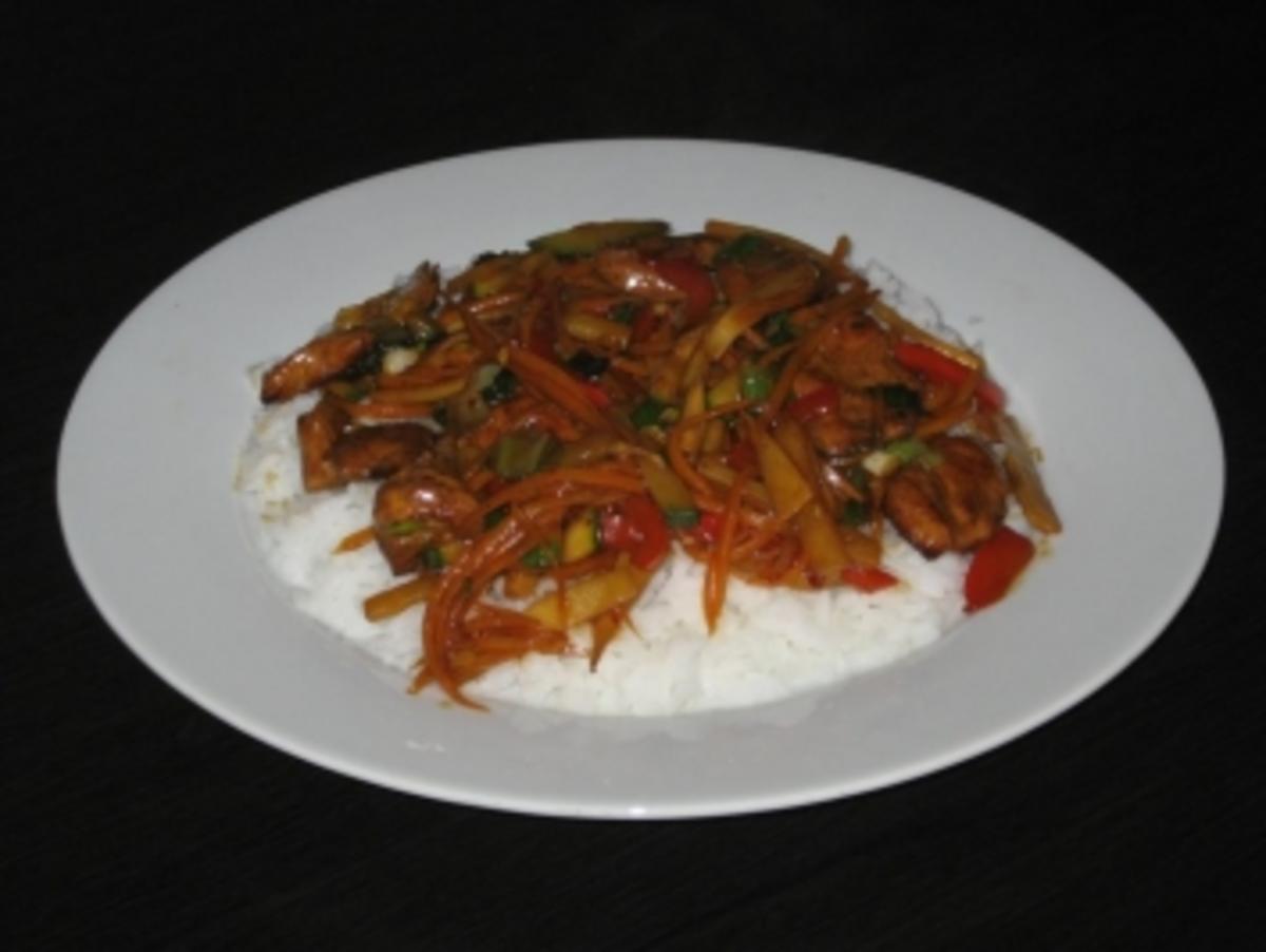 Hühnchenfleisch mit Gemüse und Reis - Rezept - Bild Nr. 2