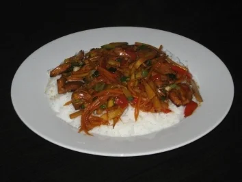 Rezept: Hühnchenfleisch mit Gemüse und Reis Bild Nr. 2 Hühnchenfleisch mit Gemüse und Reis - Rezept - Bild Nr. 2