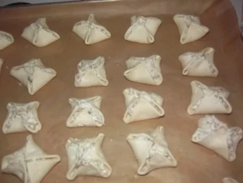 Blätterteig mit Schmand-Zwiebeln - Rezept - Bild Nr. 2