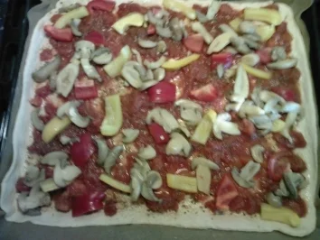 Rezept: Pizza ala Pitti mit Champignon Bild Nr. 4 Pizza ala Pitti mit Champignon - Rezept - Bild Nr. 4