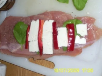 Mediterane Putenrouladen mit Weißweinsoße auf Zartweizengries - Rezept - Bild Nr. 3