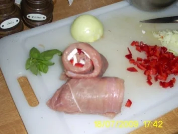 Mediterane Putenrouladen mit Weißweinsoße auf Zartweizengries - Rezept - Bild Nr. 4