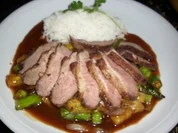 Entenbrust mit Ananas und Spargel - Rezept