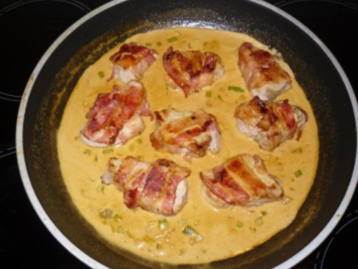 Schweinemedaillons in Weißwein Sahne Soße - einfach - 260 kcal/100g