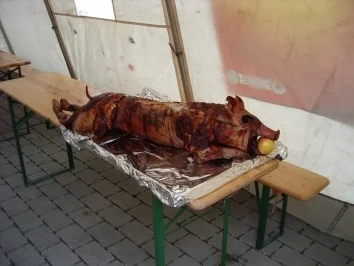 Spanferkel am Spieß vom offenen Grill - Rezept - Bild Nr. 3