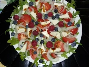 Sommer-Salat mit Gemüse und Früchten - Rezept - Bild Nr. 5