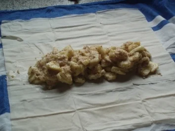 Gezogener Apfelstrudel - Rezept - Bild Nr. 2