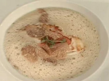 Rezept: Getrüffelte Kartoffelsuppe mit gespicktem Kabeljau a la Stromberg Getrüffelte Kartoffelsuppe mit gespicktem Kabeljau a la Stromberg - Rezept