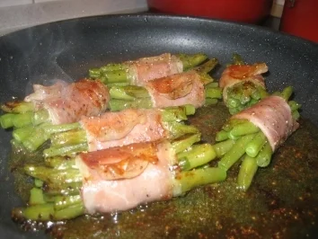 Rezept: Buschbohnen umwickelt Bild Nr. 2 Buschbohnen umwickelt - Rezept - Bild Nr. 2