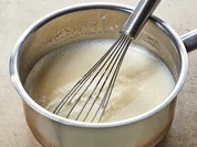 SUPPEN MIT EIGELB UND SAHNE LEGIEREN - Rezept - Bild Nr. 2