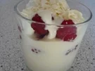 Weißer Schokopudding mit Beeren - Rezept