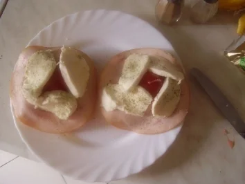 Rezept: Toast mit Bananen- Schinken - Käse und Tomaten - Schinken - Käse Bild Nr. 5 Toast mit Bananen- Schinken - Käse und Tomaten - Schinken - Käse - Rezept - Bild Nr. 5