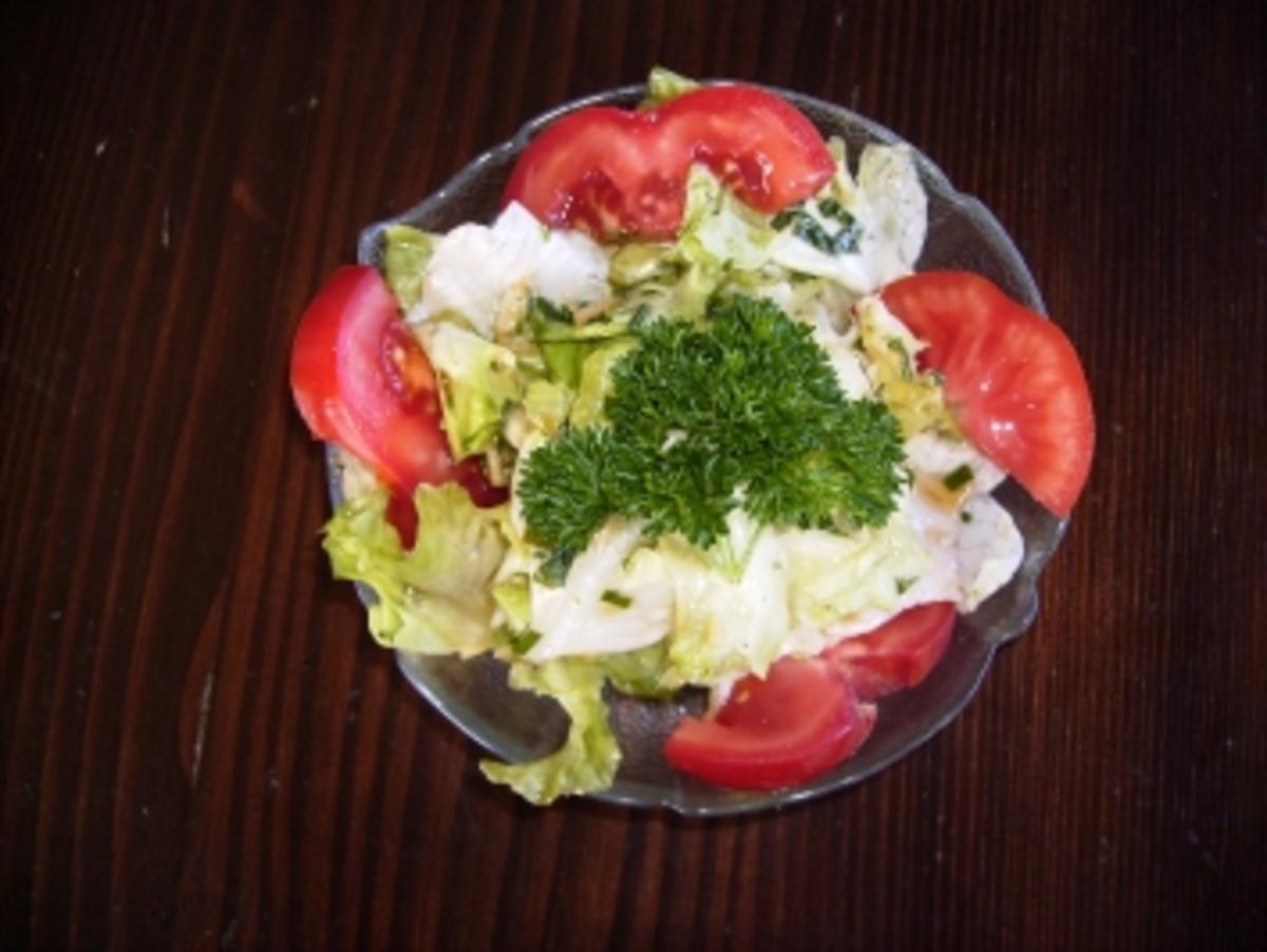 Grüner Salat frisch aus dem Garten - Rezept