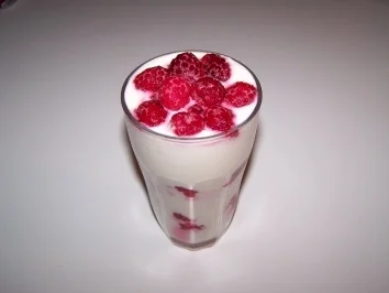 Rezept: Quarkcreme mit Früchten Quarkcreme mit Früchten - Rezept