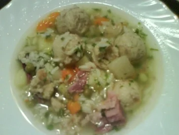 Rezept: Reissuppe mit Semmelklößchen Reissuppe mit Semmelklößchen - Rezept