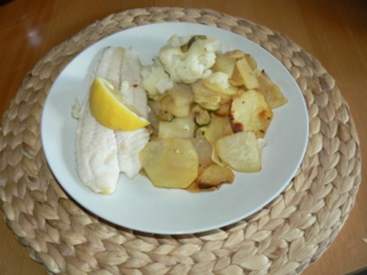 Naturbelassenes Pangasiusfilet  auf Gemüsebett - Rezept